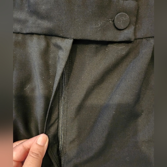 H&M Black Long Sleeve Jumpsuit with V Neck Collar Front with Separate Waist Band - Picture 4 of 5